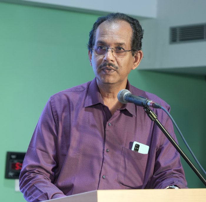 Dr R Padmakumar CMD, Keyhole Clinic OPC Pvt. Ltd, speaking on the occasion of NABH
Accreditation Ceremony at Keyhole Clinic, Kochi